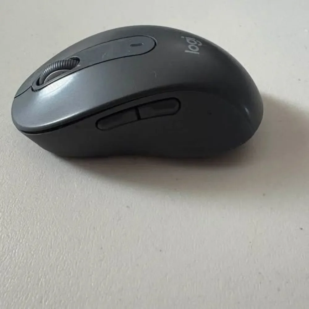 Logitech M650 Wireless Mouse
